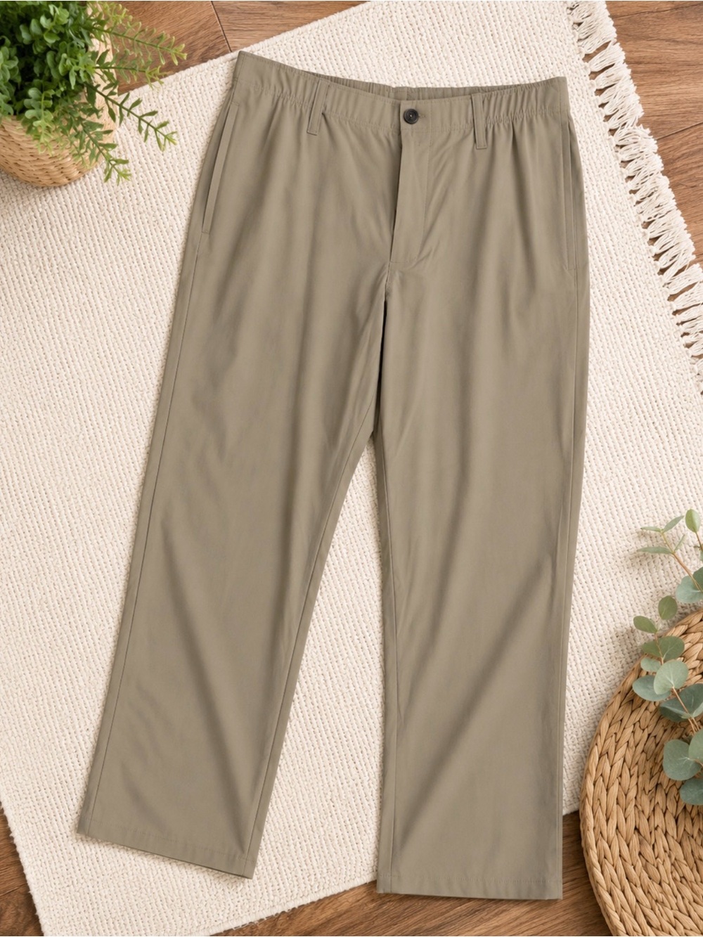 NWT Under Armour Golf Pants Mens 34x30 Khaki Straight Fit Stretch Performance